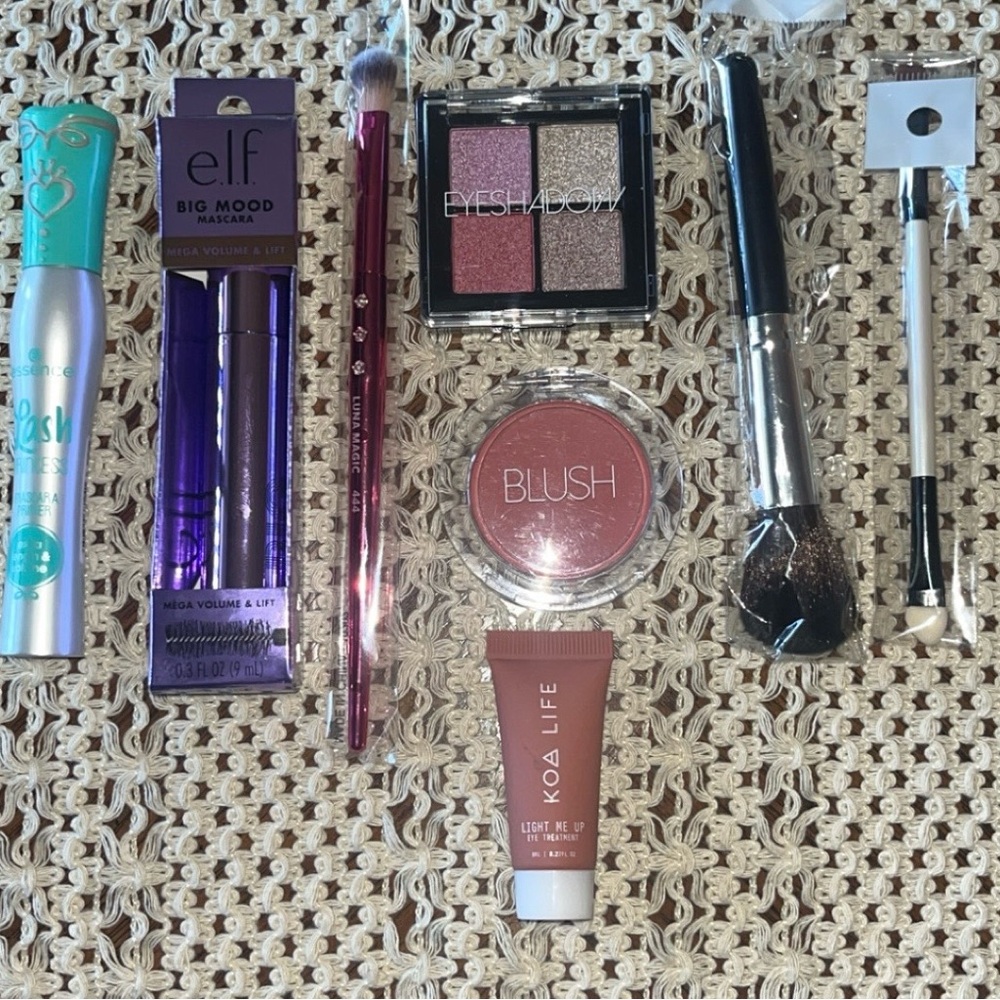 Variety of Make Up